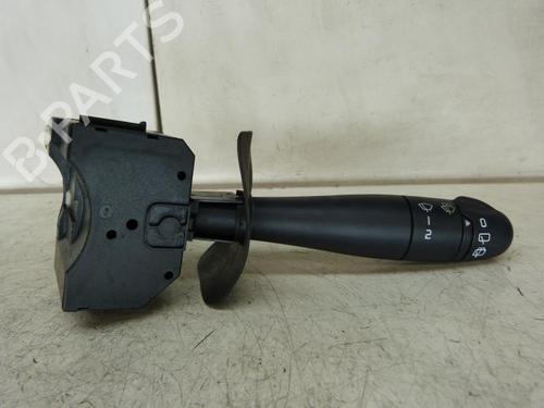 Used Steering column stalk RENAULT CLIO II (BB_, CB_) 1.2 (BB0A, BB0F, BB10, BB1K, BB28, BB2D, BB2H, CB0A,... (58 hp) 23687724