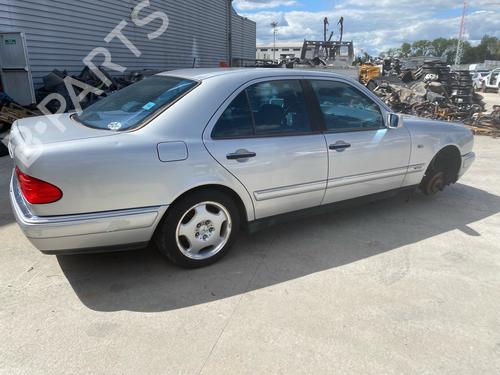 Dashboard MERCEDES-BENZ E-CLASS (W210) E 240 (210.061) | BP36440136C46 - Image 43