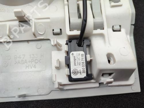 interior-roof-light-seat-leon-5f1-2012-2013-2014-2015-2016-2017-2018-2019-2020-2021-23729818 main image