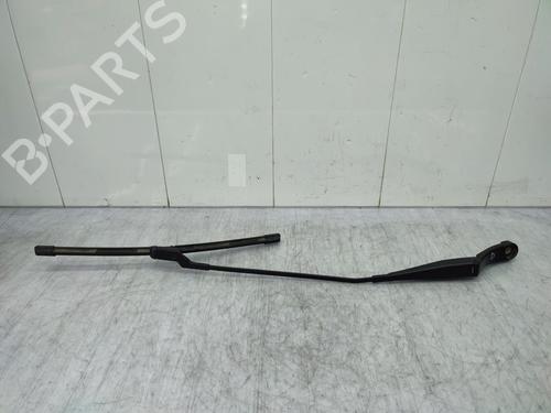 Used Front windshield wiper arm Front windshield wiper arm PEUGEOT 308 II (LB_, LP_, LW_, LH_, L3_) 1.6 HDi (92 hp) 23708667 23708667