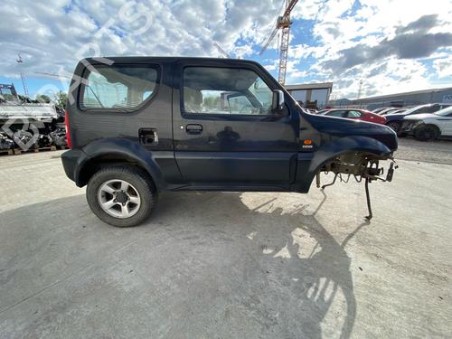 Used Right front door Right front door SUZUKI JIMNY Closed Off-Road Vehicle (SN) 1.5 DDiS 4x4 (86 hp) 36480429 36480429