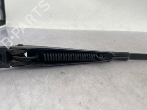 Used Front windshield wiper arm Front windshield wiper arm 37676494 37676494