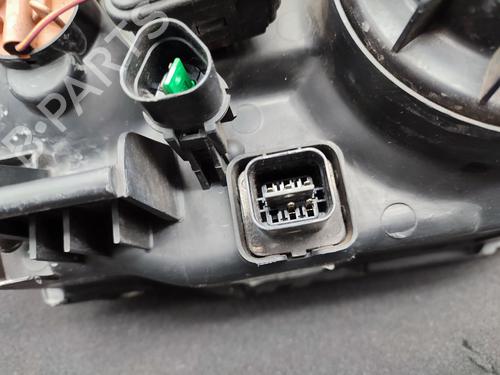 Left headlight HYUNDAI SANTA FÉ I (SM) 2.0 CRDi 4x4 | BP23668378C28 