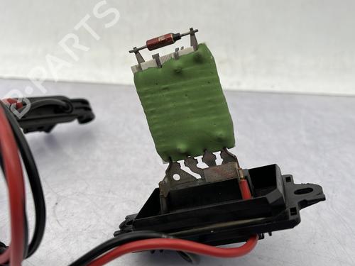 Used Heater resistor Heater resistor RENAULT TWINGO II (CN0_) 1.2 (CN0D) (58 hp) 24517859 24517859