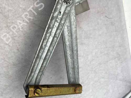 Used Front left window mechanism Front left window mechanism PEUGEOT 205 II (20A/C) 1.7 Diesel (60 hp) 40172840 40172840