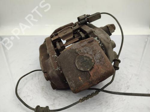Used Right front brake caliper Right front brake caliper MERCEDES-BENZ M-CLASS (W163) ML 270 CDI (163.113) (163 hp) 23687990 23687990