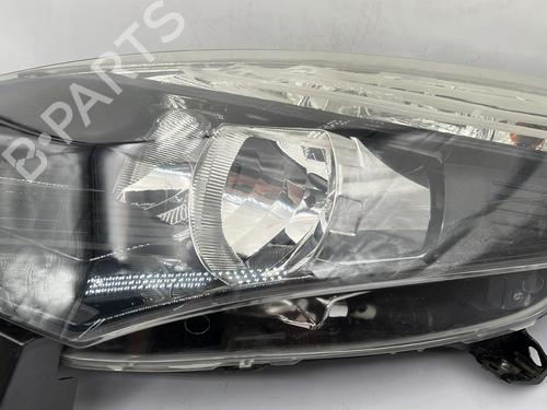 Left headlight RENAULT SCÉNIC III (JZ0/1_) 1.5 dCi | BP28094975C28 