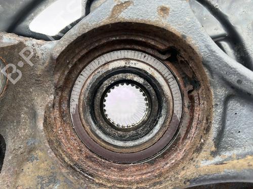 Used Left front steering knuckle Left front steering knuckle TOYOTA YARIS (_P9_) 1.33 VVT-i (NSP90_, NSP90R) (100 hp) 23756870 23756870