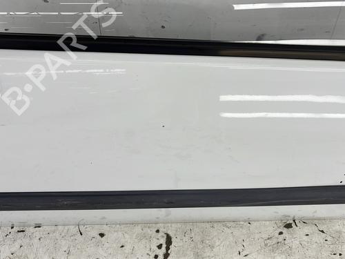 Used Right front door Right front door 28130297 28130297