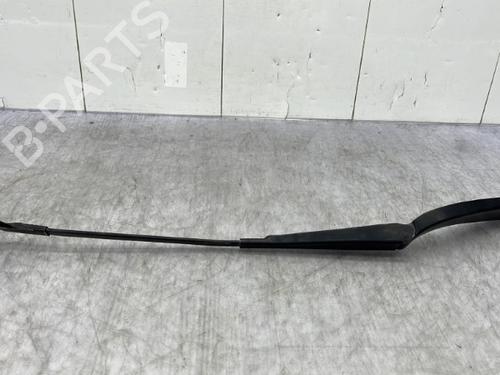 Used Front windshield wiper arm RENAULT TRAFIC III Van (FG_) 1.6 dCi 95 (FGMJ, FGMR) (95 hp) 23757822