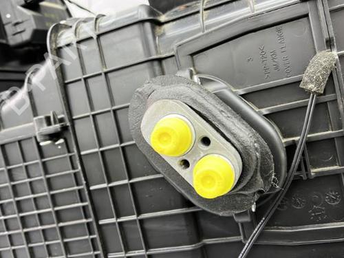 Used Heater matrix box Heater matrix box HYUNDAI TUCSON (JM) 2.0 CRDi All-wheel Drive (140 hp) 23751101 23751101