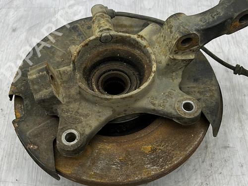 Used Left front steering knuckle LAND ROVER FREELANDER I (L314) 2.0 DI 4x4 (98 hp) 23665539