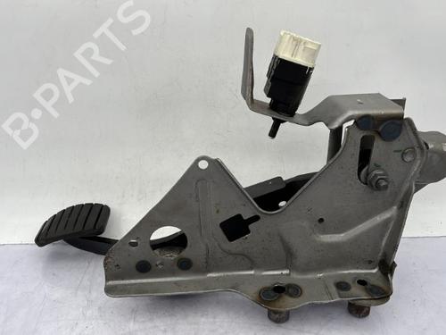 Used Break pedal Break pedal RENAULT CAPTUR I (J5_, H5_) 1.5 dCi 90 (J5N4, J5M5, J5MW, J5M6, J5AL, J5AJ) (90 hp) 23757902 23757902