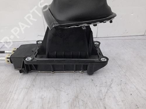 Used Gear lever RENAULT CLIO IV (BH_) 0.9 TCe 90 (BHNF, BHMA, BHMH, BHJK, BHJR) (90 hp) 23670553