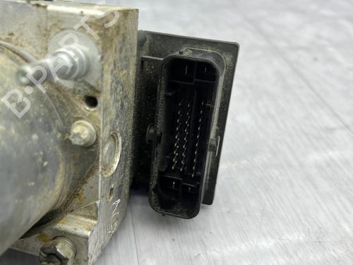 Used ABS pump FIAT PANDA (169_) 1.3 D Multijet (169.AXC1A) (70 hp) 23663988