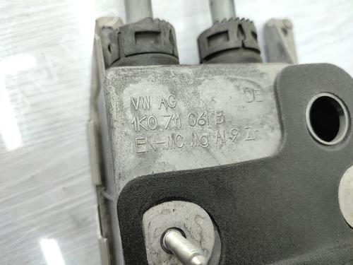 Gear lever VW GOLF PLUS V (5M1, 521) 1.4 TSI | BP23710860M90 