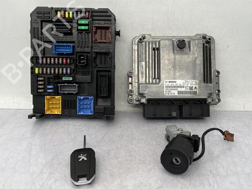 Used Electronic module Electronic module PEUGEOT 308 II (LB_, LP_, LW_, LH_, L3_) 1.5 BlueHDi 130 (131 hp) 33049582 33049582