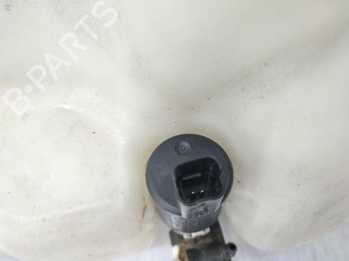 Used Windscreen washer tank RENAULT MEGANE III Grandtour (KZ0/1) 1.5 dCi (KZ0C, KZ1A) (90 hp) 23719360