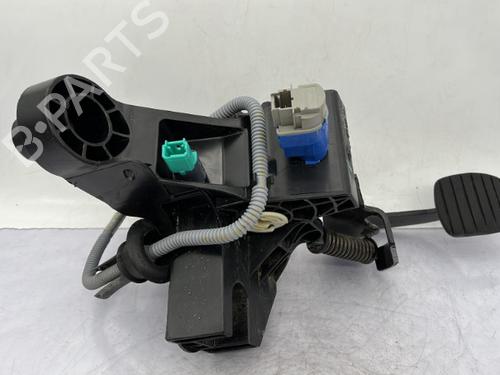 Clutch pedal RENAULT TRAFIC III Van (FG_) 1.6 dCi 95 (FGMJ, FGMR) | BP23681105I13 