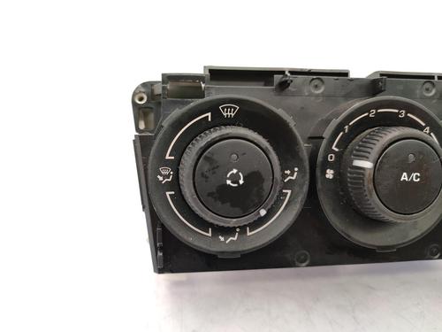 climate-control-peugeot-308-sw-i-4e_-4h_-2007-2008-2009-2010-2011-2012-2013-2014-23708349 main image