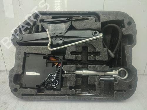 Used Jack Kit CITROËN C4 Picasso I MPV (UD_) 1.6 HDi (109 hp) 29635740