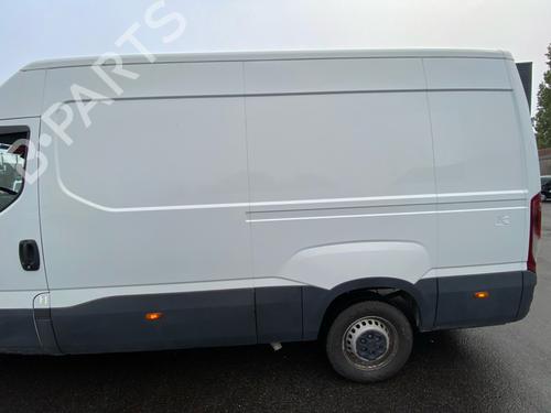 left-rear-fenders-iveco-daily-vi-van-2014-39985980 main image