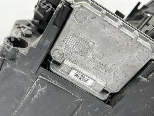 Right headlight RENAULT ESPACE IV (JK0/1_) 2.0 dCi (JK01, JK02, JK1J, JK1K, JK1H) | BP30262058C29 