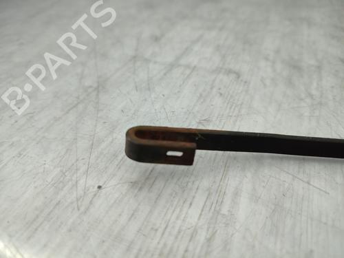 Front windshield wiper arm PEUGEOT 205 II (20A/C) 1.7 Diesel | BP23703561C143