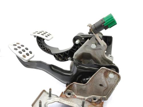 Used Pedal Pedal PEUGEOT 208 I (CA_, CC_) 1.6 HDi (92 hp) 23720913 23720913
