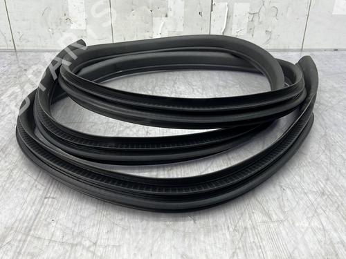 Rubber door seal FORD C-MAX II (DXA/CB7, DXA/CEU) 1.0 EcoBoost | BP30046343C142 