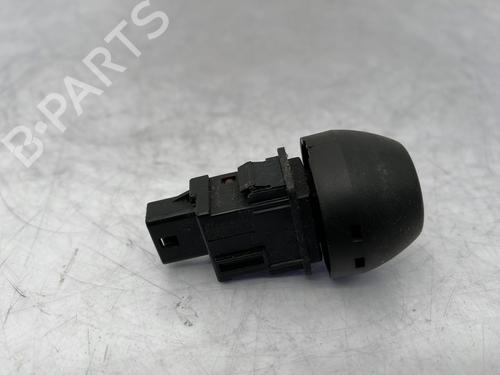 Comutador Comutador TOYOTA RAV 4 III (_A3_) 2.2 D 4WD (ALA30_, ALA30R) (136 hp) 33313586 33313586