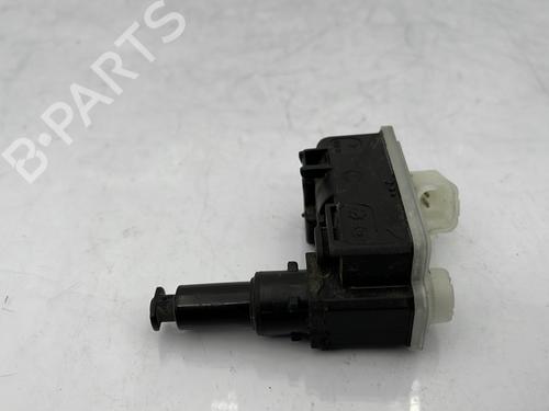 Fuel door actuator PEUGEOT 3008 II SUV (MC_, MR_, MJ_, M4_) 1.6 BlueHDi 120 | BP25154355E18 