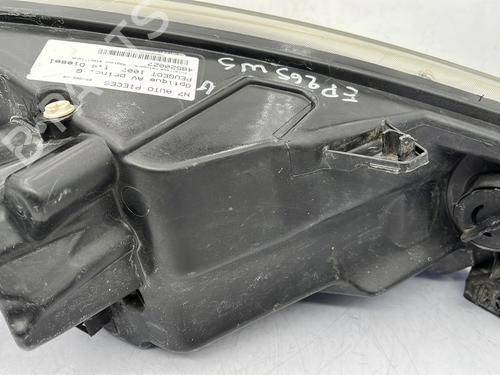 Left headlight PEUGEOT 1007 (KM_) 1.4 HDi | BP23698841C28
