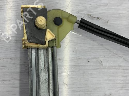 Front right window mechanism RENAULT CLIO II (BB_, CB_) 1.4 16V (B/CB0P, BB13) | BP23673710C23 