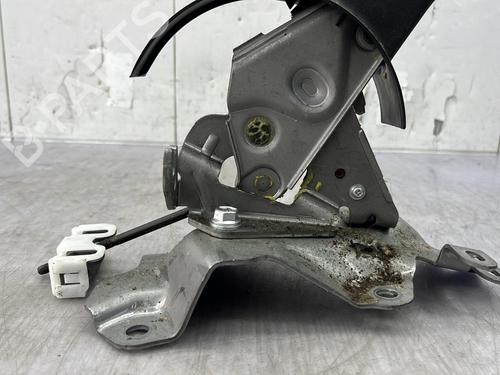 Used Hand brake Hand brake TOYOTA YARIS (_P13_) 1.5 Hybrid (NHP130_, NHP130) (101 hp) 33707896 33707896