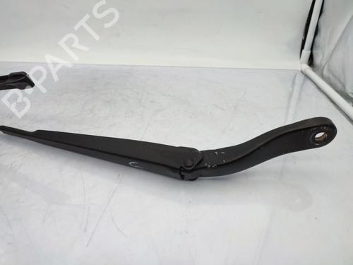 Used Front windshield wiper arm RENAULT MEGANE III Hatchback (BZ0/1_, B3_) 1.5 dCi (BZ0C) (90 hp) 23704180