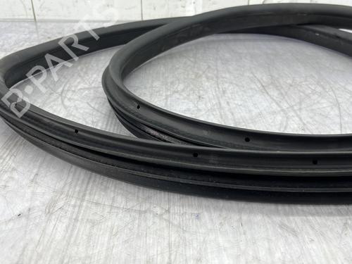 Gumowa uszczelka drzwi FORD C-MAX II (DXA/CB7, DXA/CEU) 1.0 EcoBoost | BP30046344C142 