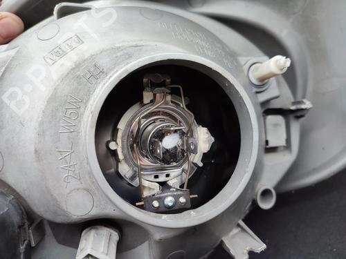 Right headlight RENAULT TRAFIC II Van (FL) 2.5 dCi 135 (FL0D) | BP23729839C29 