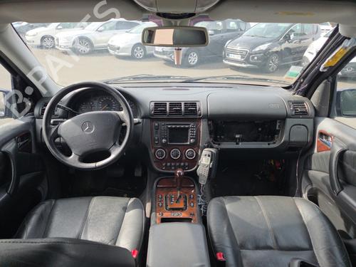 Dashboard Dashboard MERCEDES-BENZ M-CLASS (W163) ML 400 CDI (163.128) (250 hp) 37494054 37494054