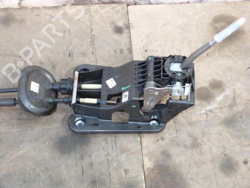 Used Gear lever PEUGEOT 208 I (CA_, CC_) 1.6 BlueHDi 100 (100 hp) 23694837