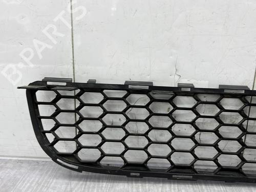 Used Grille Grille TOYOTA COROLLA Verso (ZER_, ZZE12_, R1_) 2.0 D-4D (CUR10_, CUR10R) (116 hp) 26457347 26457347