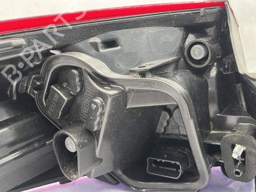 Used Right taillight Right taillight 32263338 32263338