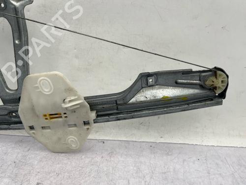 Vindusheismekanisme høyre bak Vindusheismekanisme høyre bak RENAULT CLIO II (BB_, CB_) 1.5 dCi (B/C2J) (68 hp) 33984237 33984237