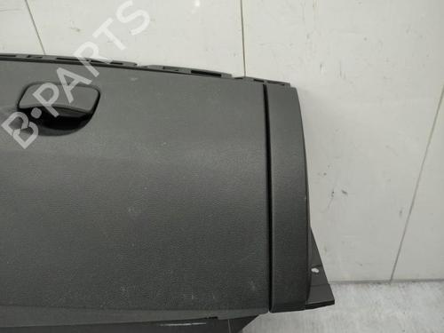 Used Glove box RENAULT CLIO III (BR0/1, CR0/1) 1.5 dCi (BR17, CR17) (86 hp) 23749423