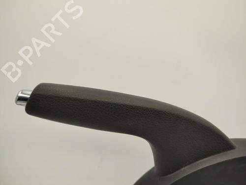 hand-brake-nissan-pulsar-hatchback-c13-2014-23709462 main image