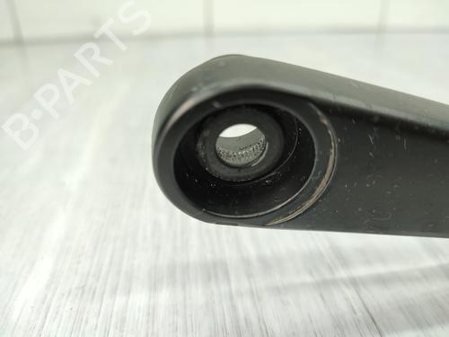 Used Front windshield wiper arm NISSAN JUKE (F15) 1.5 dCi (110 hp) 23711129