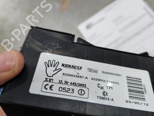 Card reader RENAULT ESPACE IV (JK0/1_) 2.0 dCi (JK01, JK02, JK1J, JK1K, JK1H) | BP27220813E4 