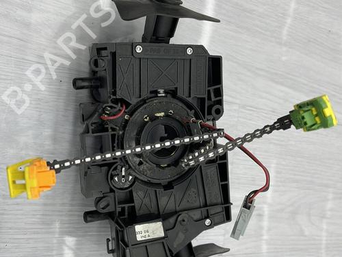 Used Steering column stalk RENAULT CLIO II (BB_, CB_) 1.4 16V (B/CB0P, BB13) (98 hp) 23673741