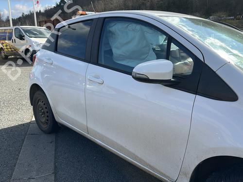 Brugte TOYOTA YARIS (_P13_) 1.3 (NSP130_, NSP130) (99 hp) 3501485