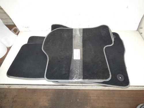 Ander VW GOLF V (1K1) 1.9 TDI (105 hp) 23695114